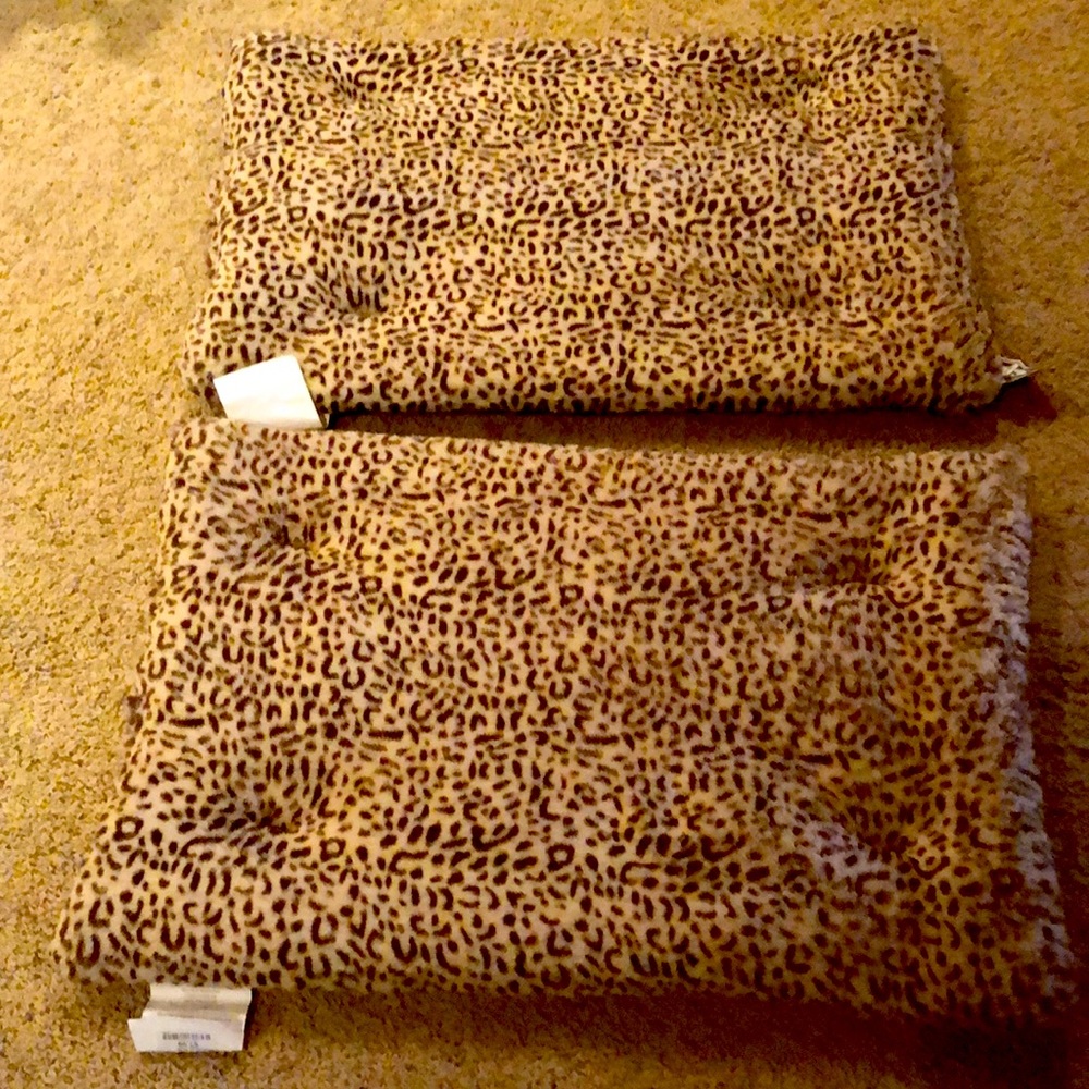 NEW..dog bed…LEOPARD PRINT.. size 18” x 27”…,